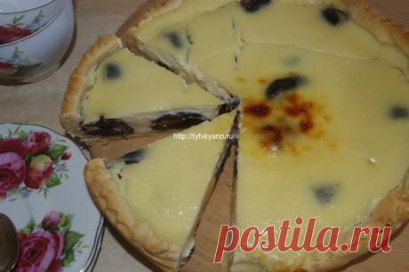 Пирог с черносливом и грецкими орехами в сметанной заливке — ТутВкусно! ru