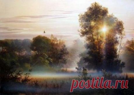 РАССВЕТ 
 
Он был влюблен в рассвет. Его друзья смеялись: дурак, вокруг столько красивых девушек, а ты смотришь только на восход солнца, обычное природное явление. Конечно, они были правы. Но он был влюблен в рассвет. Он не спал по ночам, чтобы не встретить его заспанным, в предутренних сумерках он собирался, молча приводил себя в порядок и выходил на крышу. И рассвет приходил к нему, всегда разный, одетый в розовое, в дремотно голубое или солнечно желтое платье. 
Друзья с...