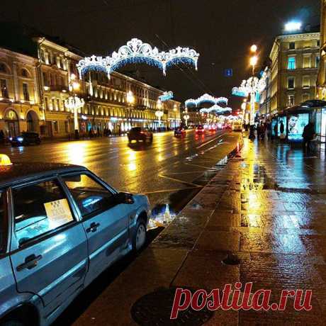 Невский сегодня  вечером