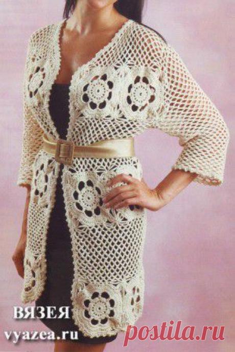 Кофта крючком с цветочными мотивами