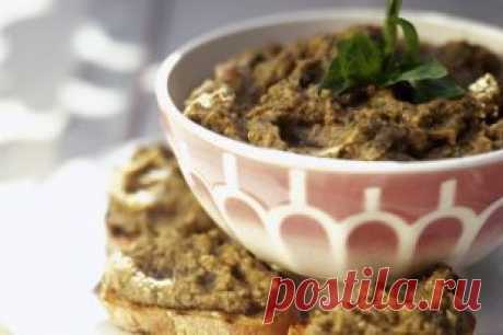 Чудо-икра. Как приготовить вкусную закуску из баклажанов | АиФ Кухня
Состав: баклажаны – 1 кг, перец болгарский – 500 г, морковь – 400 г, лук репчатый – 250 г, петрушка – 50 г, яблоки (Антоновка) – 200 г, чеснок – 1 головка, соль, сахар, сок лимона – по вкусу, растительное масло для жарки.