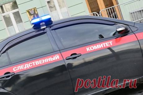 Россиянин с ножом напал на силовика во время проверки документов. В Смоленской области следователи завели уголовное дело в отношении местного жителя, который с ножом напал на сотрудника полиции во время проверки документов. Мужчина проходит обвиняемым по статье 317 («Посягательство на жизнь сотрудника правоохранительного органа») УК РФ.