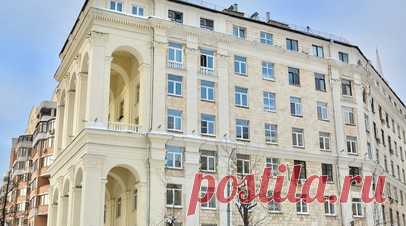 В Москве отремонтировали более 200 жилых домов в стиле советской неоклассики. Специалисты Комплекса городского хозяйства Москвы привели в порядок более 200 столичных домов, построенных в стиле советского неоклассицизма, в ходе масштабной программы капитального ремонта жилого фонда. Читать далее