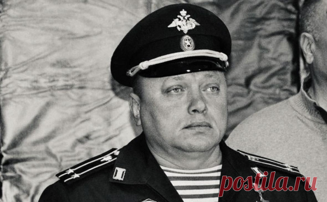 В Ставрополье власти сообщили о гибели Героя России Дмитрия Лисицкого. Погиб герой России Дмитрий Лисицкий, участник боевых действий в Чечне, Югославии и Сирии, сообщил официальный представитель администрации Благодарненского городского округа Ставропольского края Андрей Иванов.