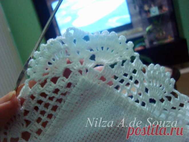 (3) Facebook