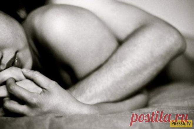 ТОП-11 причин спать  без одежды (11 фото) | Чёрт побери Всех людей можно разделить на два типа: на тех, кто любит спать в одежде, и на тех, кто любит спать голышом. Днем, конечно, сложно определить, к какому типу относится ваш собеседник, но ночью каждый из нас выбирает одну из этих двух сторон. При этом научно доказано, что спать без одежды чертовски полезно. Благодаря этому можно стать счастливее, улучшить сон и даже начать чаще заниматься любовью. 1. Хороший сон. Соглас...