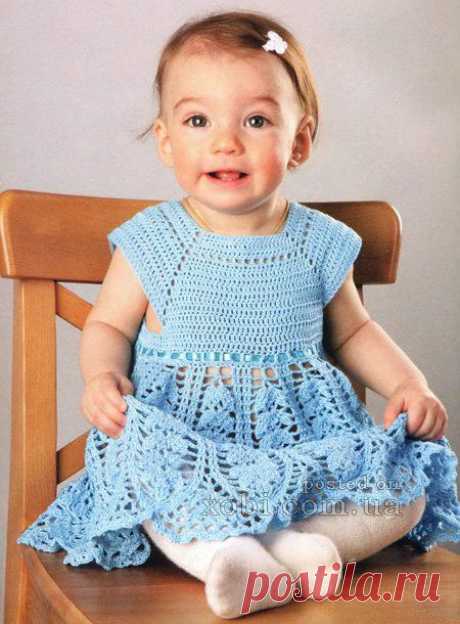 ажурное платье для девочки голубого цвета