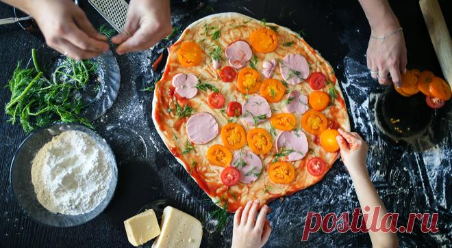 Блюда, которые можно приготовить всей семьей на новогодних каникулах — читать на Gastronom.ru