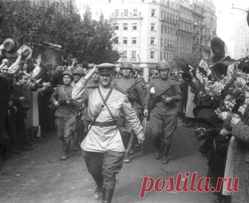 Присоединение Прибалтики к СССР.