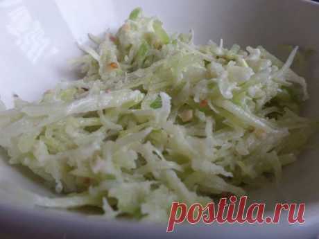 Рецепт на выходные: Салат из зелёной редьки с орехами