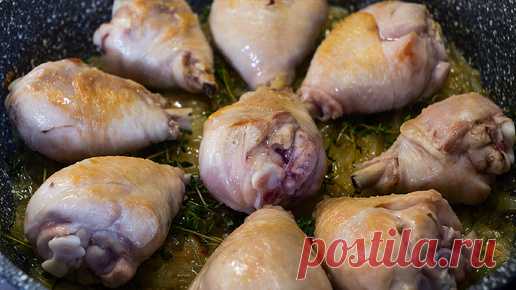 Простейшее блюдо из курицы. Скинул всё в сковороду и добавил яблоко | Шеф-повар Василий Емельяненко | Дзен