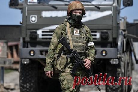 Росгвардейцы изъяли более 35 тысяч боеприпасов ВСУ в ЛНР. Спецподразделения Росгвардии изъяли пять гранатометов и более 35 тысяч боеприпасов, принадлежащих Вооруженным силам Украины (ВСУ) и их пособникам, в ЛНР. В тайниках и схронах силовики за неделю нашли более 400 артиллерийских снарядов, 550 взрывателей и запалов к ним, более 200 ручных гранат и 160 мин.