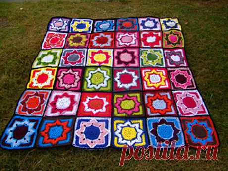 Ravelry: Eight Pointed Flower pattern by Julie Yeager