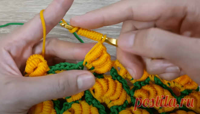 Оригинальный и объемный цветной узор (Вязание крючком) 🍌🍌shortcut🍌🍌Banana🍌🍌crochet idea🍌🍌 Предельно простой в исполнении объемный узор смотрится богато и нетривиально. Использовать его можно для создания оригинальных аксессуаров, шалей, шарфов, отделки…