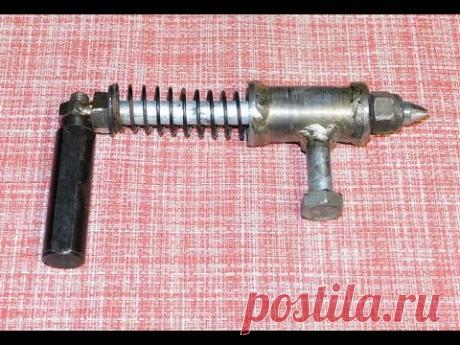 Крутая самоделка из ПОДРУЧНЫХ СРЕДСТВ/Сделай и себе это простое и нужное приспособление!