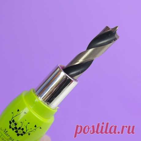 (3) Facebook