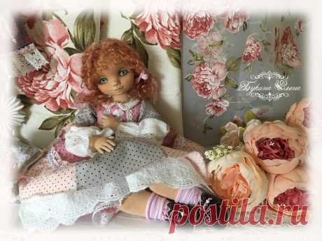 #текстильныекуклы#коллекционныекуклы#авторскиекуклы#artdoll#dollartist#doll#dollmaker#fabricdoll#textiledoll#embroidery#embroidereddoll#interiordoll#clothedoll#handmade#handmadedoll#интерьернаякукла#хендмейд#рукоделие#handmadedoll#кукларучнойработы#коллекционнаякукла#интерьернаякукла#ярмаркамастеров#будуарнаякукла#куклаболтушка#кукольнаяодежда#ручнаяработа#купитькуклу#кукольнаяобувь