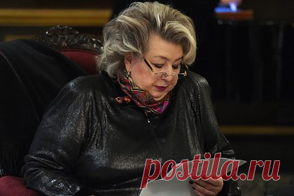Тарасова рассказала о раздражающих указаниях во время комментирования. Заслуженный тренер СССР Татьяна Тарасова рассказала о комментировании чемпионата России по фигурному катанию. «Никто не говорит, что "не надо про это говорить". Никто не запрещает, честно. Меня бы это очень раздражало, если бы мне сказали. Я бы обязательно ответила», — отметила она.