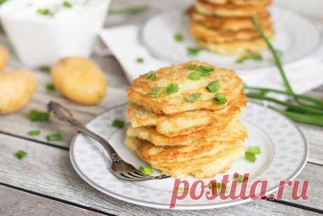 Постные драники картофельные с луком рецепт с фото - 1000.menu