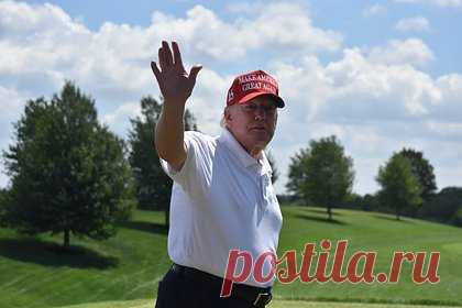 Стало известно о планах Трампа явиться в тюрьму в Джорджии. Экс-президент США Дональд Трамп 24 августа планирует явиться в тюрьму в штате Джорджия на фоне предъявленных ему ранее обвинений о вмешательстве в выборы. Об этом сообщает телеканал CNN со ссылкой на источники. Как подчеркивается, этот день был выбран в рамках переговоров с офисом окружного прокурора.