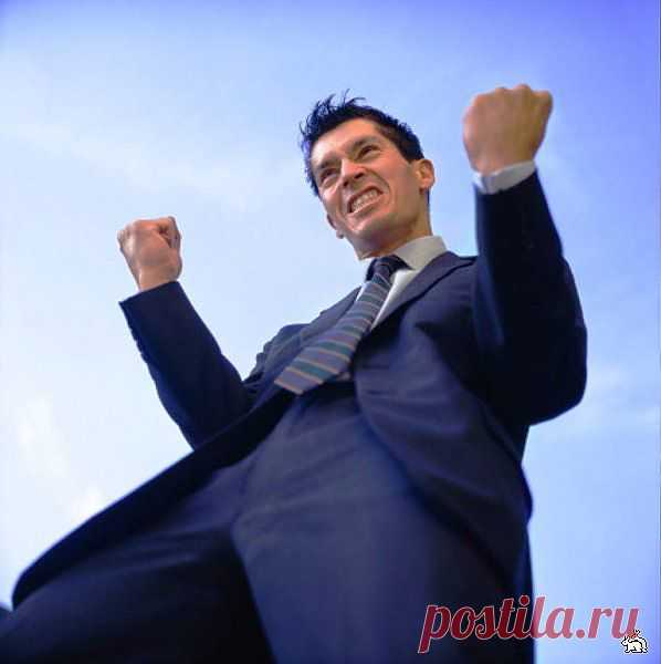 “Важно уметь пожертвовать тем, кто вы есть, ради того, кем вы можете стать.” Чарльз Дюбуа.
Иногда необходимо набраться мужества и решиться на большие жертвы. Главное – вера в то, что у вас все получится. Если вы не готовы поставить все на кон и встретиться лицом к лицу с вашими страхами и сомнениями, все возможности пройдут мимо.