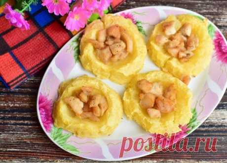 ​Картофельные гнезда с куриным филе