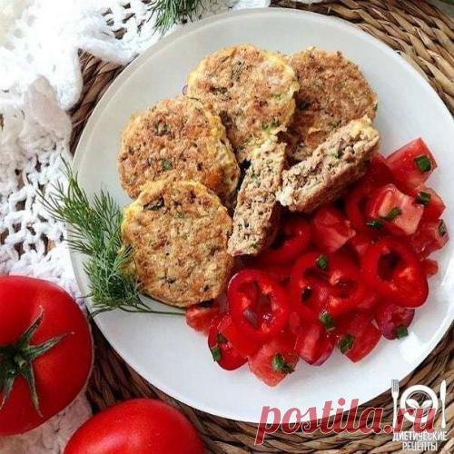 Вкуснейший рецепт ПП- котлет из тунца. На 100 грамм - 142. 54. Ккал б/ж/у - 19. 39/3. 58/8. 65.Ингредиенты:1 банка тунца в собственном соку, можно использовать тунец который для салата.Яйцо - 1 шт.Овсяные хлопья - 3 ст. л.Зелень по вкусу, …
