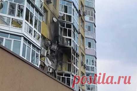 Названа возможная цель взорвавшегося в Воронеже беспилотника. По предварительным данным, беспилотный летательный аппарат со взрывчаткой, который врезался в жилой дом на улице Белинского в Воронеже, мог лететь в сторону аэродрома Балтимор.