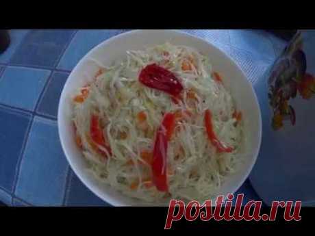 КАПУСТА КВАШЕННАЯ БЫСТРАЯ  (экспрес метод).Капуста 3 кг, морковь 3 шт, перец сладкий 3 шт, чеснок 3-5 шт. Маринад : на 1,5 л воды - соль 3 ст л, сахар 220 г, масло растительное 220 мл, уксус 9 % 220 мл, лавровый лист 3 шт.