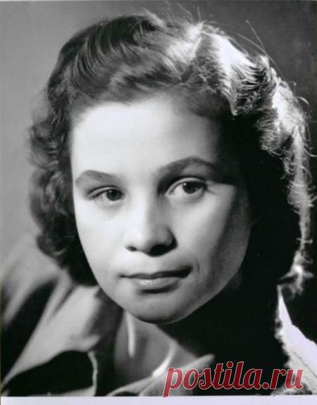 Мария Виноградова, 13 июля, 1922
 • 2 июля 1995