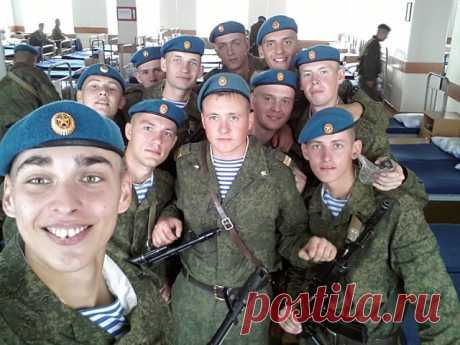 Вспомним и помянем погибших десантников в Омске
! Сегодня,они тоже отмечали бы свой праздник!
 Но их не стало! Спите спокойно, ребята! Светлая Вам память!!!
12 июля - скорбная дата. 24 омских десантника
 навечно зачислены в ряды ВДВ.
 Давайте помянем ребят. Помянем достойно!