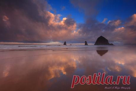 Sweet Morning Light "Great Finish" Even though the weather forecast said rain for sunrise, my students of the Weekend Adventure at Cannon Beach were treated to a little sweet morning light to finish off their 3 day class. I had a blast teaching another great group of students my Old-School All-In-Camera techniques, and by the end they were all nailing it! Now I just have to get both galleries caught back up! Thank you so much for looking!  Images of the West  Randall J Hod...