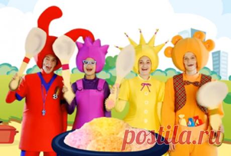 Многие малыши с неохотой едят кашу. Но каша, о которой пойдет речь в этой песенке, совершенно особенная. Она не оставит равнодушным ни одного малыша. Чапики – Ума, Пузя, Тёпа и Няша – с радостью поделятся со своими маленькими друзьями ее рецептом и вовлекут их в веселую игру в поваров.