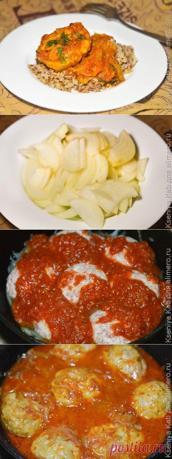 Мясные шарики на луковой подушке