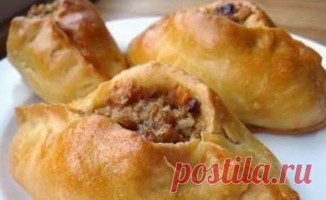 Шустрый повар.: Расстегайчики из слоеного теста с мясом.