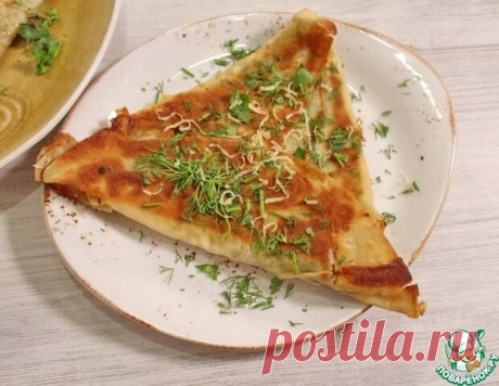 Сегодня приготовим очень вкусный и быстрый завтрак из лаваша, зелени и сыра. Ёка готовится за 5 минут и получается очень сытным и вкусным. Ёку можно обжарить и без масла. Потребуется: Лаваш — 1 шт Яйцо куриное — 1 шт Сыр твердый — 50 г Зелень — 1 пуч. Масло сливочное (Для обжарки) — 25