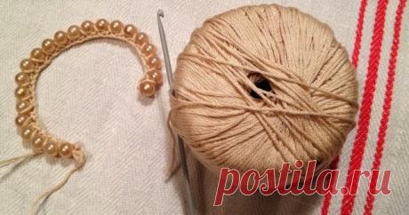 Tutorial perle e crochet  Ho preparato un tutorial per spiegare come realizzare questo tipo di infilatura.              Avevo assistito ad una  dimostrazione di ques...