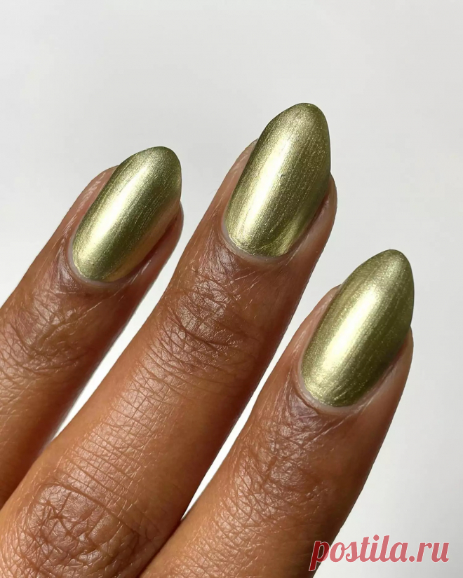 Хромированый зимний маникюр: 16 классных идей для праздника - GlobalFashion