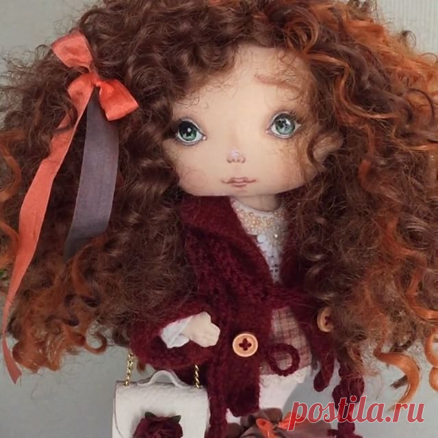 Девочки, Спасибо Большое за тёплые слова в адрес этой Крохи 🙏🏻 А Наша вязаное пальтишко, как раз в тему погоды за окном 🍁🍂
🍁Ищем Дом ❗️ДОМ НАШЛА 🏡 🍁Sale ❗️ 🍁Текстильная Малышка 23 -24 см
🍁Самостоятельно стоит и сидит
Ручки на каркасе 🙌🏻
Одёжка вся съёмная👚
В комплекте одежки блузка, сарафанчик, колготки, ботиночки. На холодную погоду имеется вязаное пальтишко и шарфик 🍂
🍁Стоимость Крохи 6000 рублей, доставочка по РФ в Подарок 🎁 
_________________
🍁Если вы х...