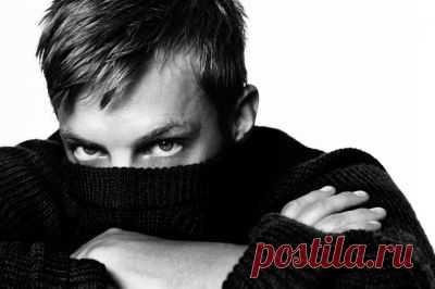 Joel Kinnaman
2010