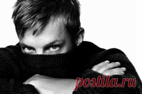 Joel Kinnaman
2010
