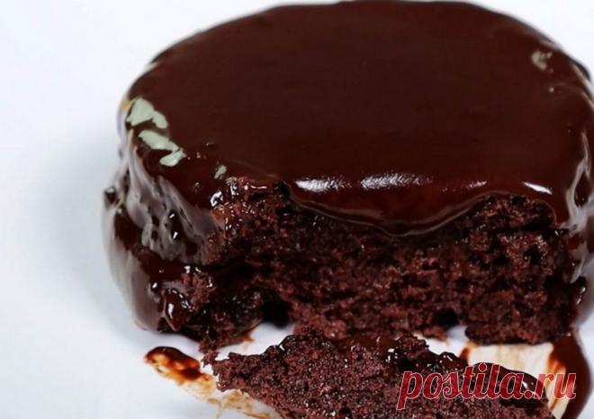 Без муки и сахара! Гениальный шоколадный торт за 5 минут - WikiFem так иногда хочется побаловать себя вкусным десертом. В таком случае готовлю шоколадный кекс без муки и сахара.