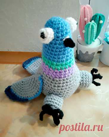 PDF Голубь крючком. FREE crochet pattern; Аmigurumi toy patterns. Амигуруми схемы и описания на русском. Вязаные игрушки и поделки своими руками #amimore - голубь из обычной пряжи, птица, птичка.