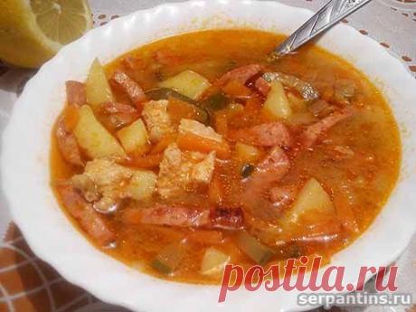 Солянка с колбасой и курицей - рецепт для мультиварки