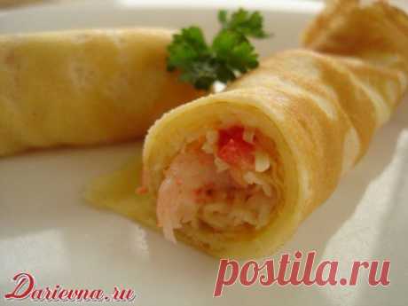 Блины с креветками, сыром и помидорами
