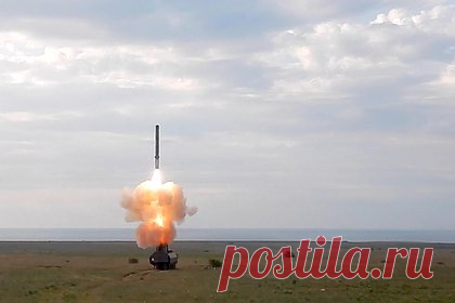 В России рассказали о боевом потенциале отечественных ракет «Оникс». Особенность российских ракет «Оникс» — это высокая помехоустойчивость, которая делает их крайне сложной целью для сил противовоздушной обороны (ПВО) противника. О преимуществах «Оникса» «Ленте.ру» рассказал зампред комитета Госдумы по промышленности и торговле Александр Спиридонов.