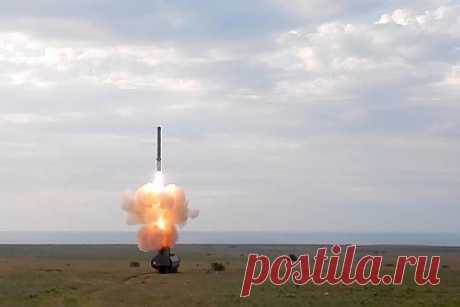 В России рассказали о боевом потенциале отечественных ракет «Оникс». Особенность российских ракет «Оникс» — это высокая помехоустойчивость, которая делает их крайне сложной целью для сил противовоздушной обороны (ПВО) противника. О преимуществах «Оникса» «Ленте.ру» рассказал зампред комитета Госдумы по промышленности и торговле Александр Спиридонов.