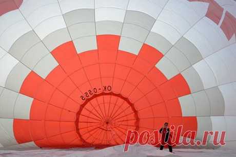 США решили сократить количество аэростатов на южной границе. Администрация президента США Джо Байдена решила значительно сократить количество аэростатов, используемых для наблюдения за южной границей. Fox News пишет, что эта мера связана с отсутствием финансирования. Отмечается, что большинство воздушных шаров уже выведены из эксплуатации.