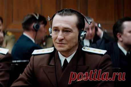 Сергей Лавров оценил значение готовящегося к выходу фильма «Нюрнберг». Первый отечественный полнометражный художественный фильм «Нюрнберг» призван внести значительный вклад в борьбу с фальсификацией истории, продемонстрировать, что преступления против человечности не имеют срока давности. Так прокомментировал готовящийся к выходу фильм о Нюрнбергском процессе.