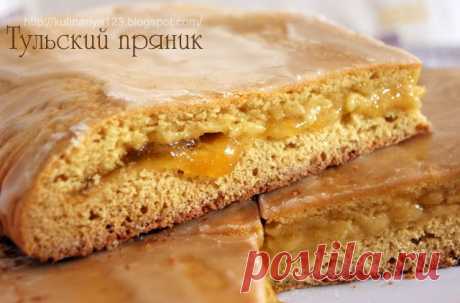 Тульский пряник. Быстро , вкусно! Нам понадобится:
Слова автора: Тесто: 1 стакан сахара, 2 яйца, 1/2 пачки мягкого маргарина, 1ч. ложка соды (не гасить),1 ст.ложка молотой корицы, 2-3 ст.ложки мёда.